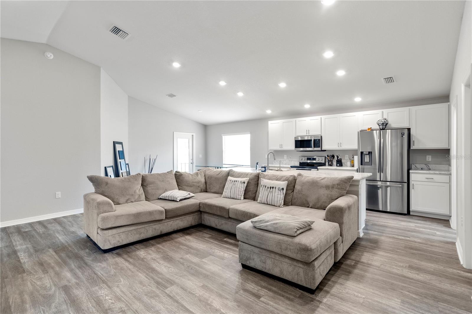 102 EAGLE SUMMIT DR, RUSKIN, FL, 33570