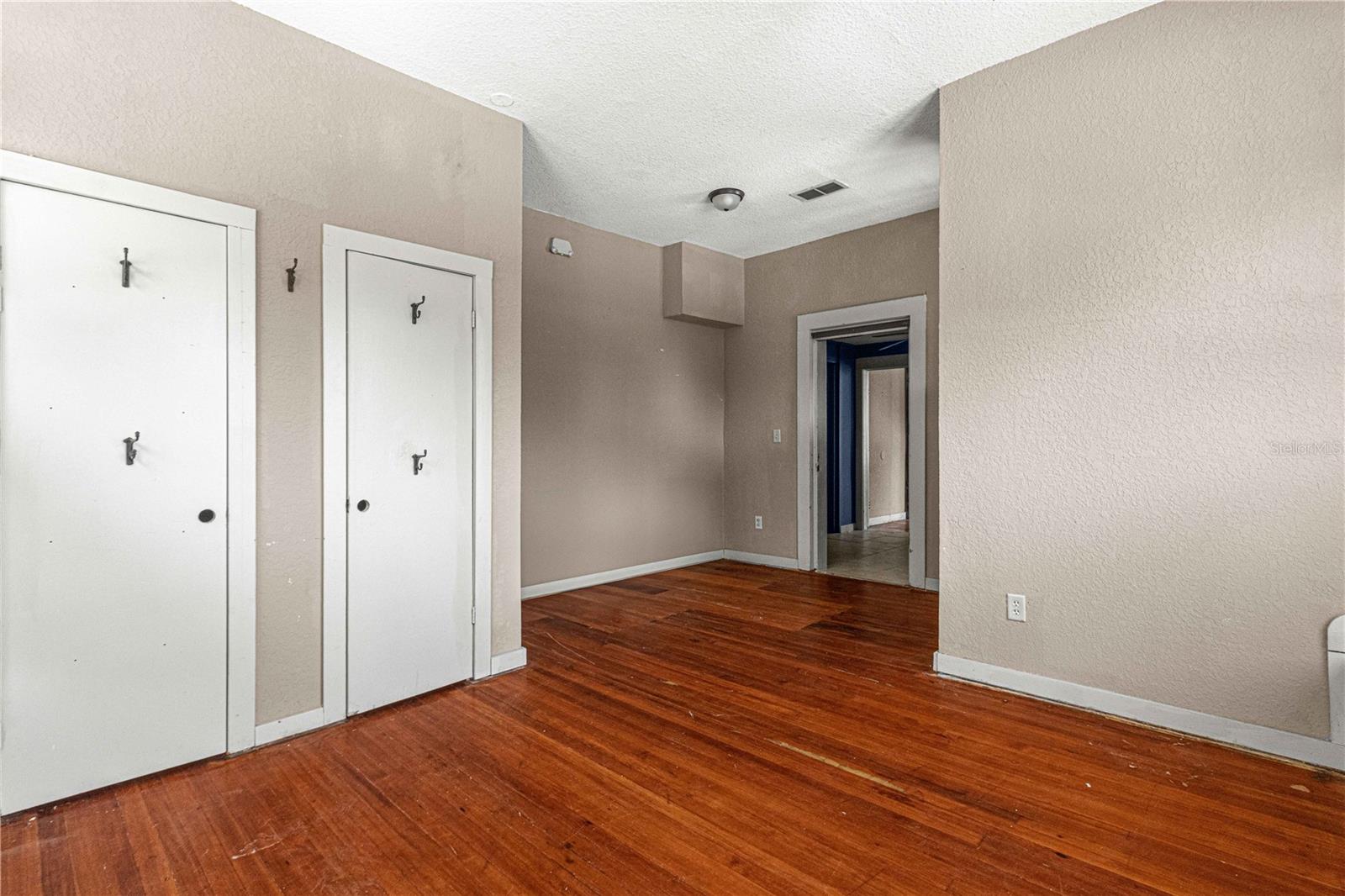 118 NE TUSCAWILLA AVE, OCALA, FL, 34470