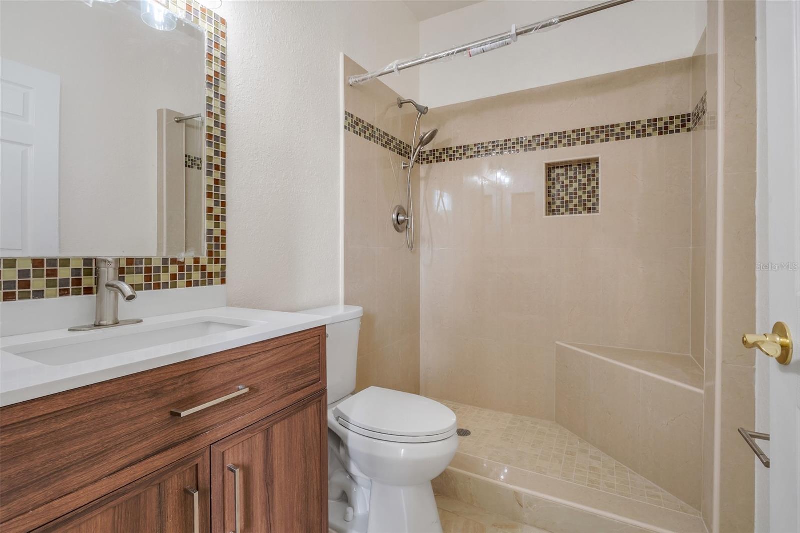 13832 BAY LAKE RD, GROVELAND, FL, 34736