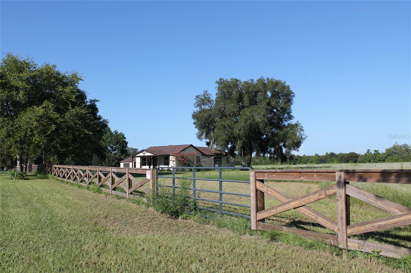 13832 BAY LAKE RD, GROVELAND, FL, 34736