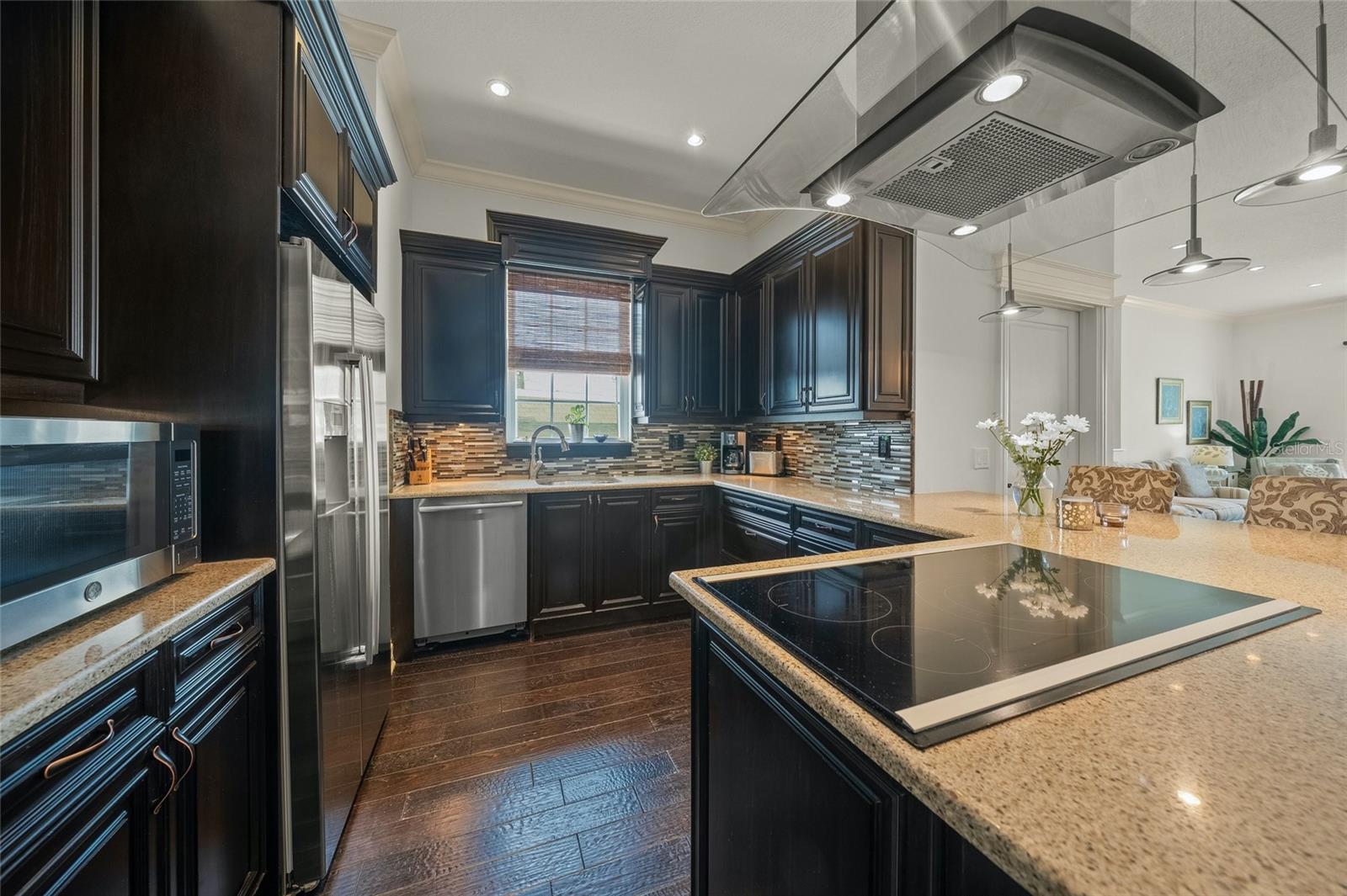 100 COLUMBUS BLVD, SARASOTA, FL, 34242