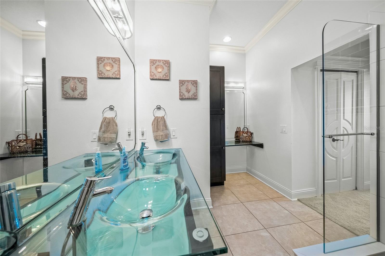 100 COLUMBUS BLVD, SARASOTA, FL, 34242