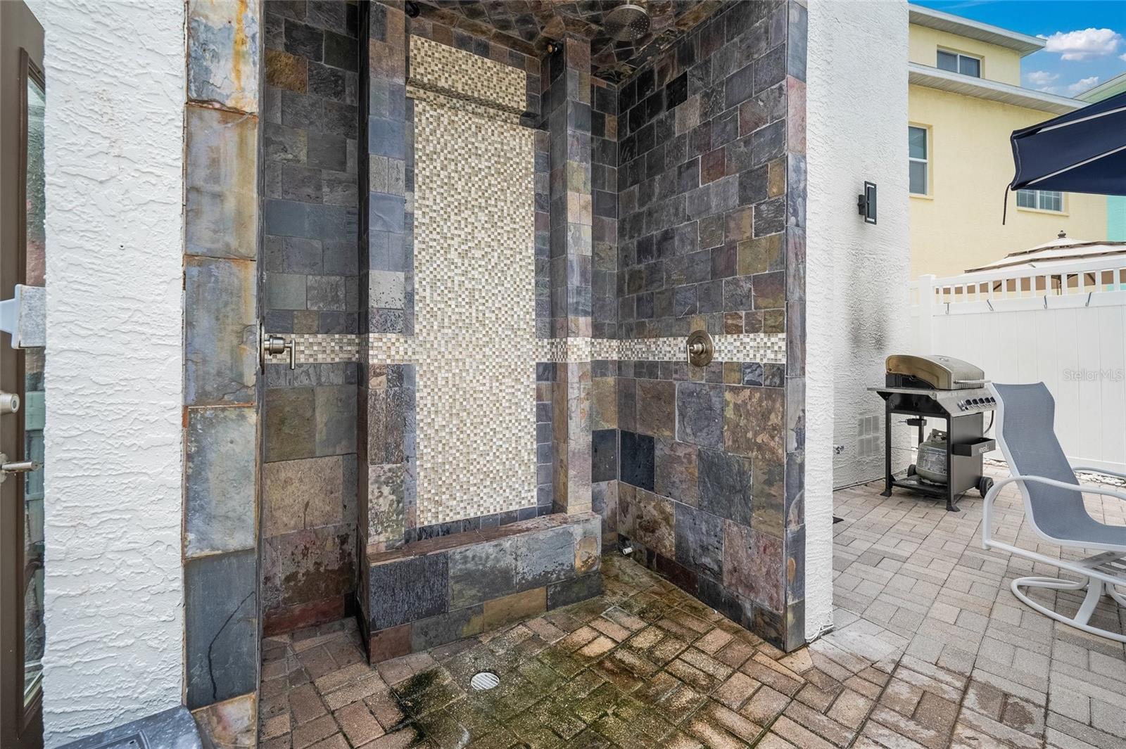 100 COLUMBUS BLVD, SARASOTA, FL, 34242