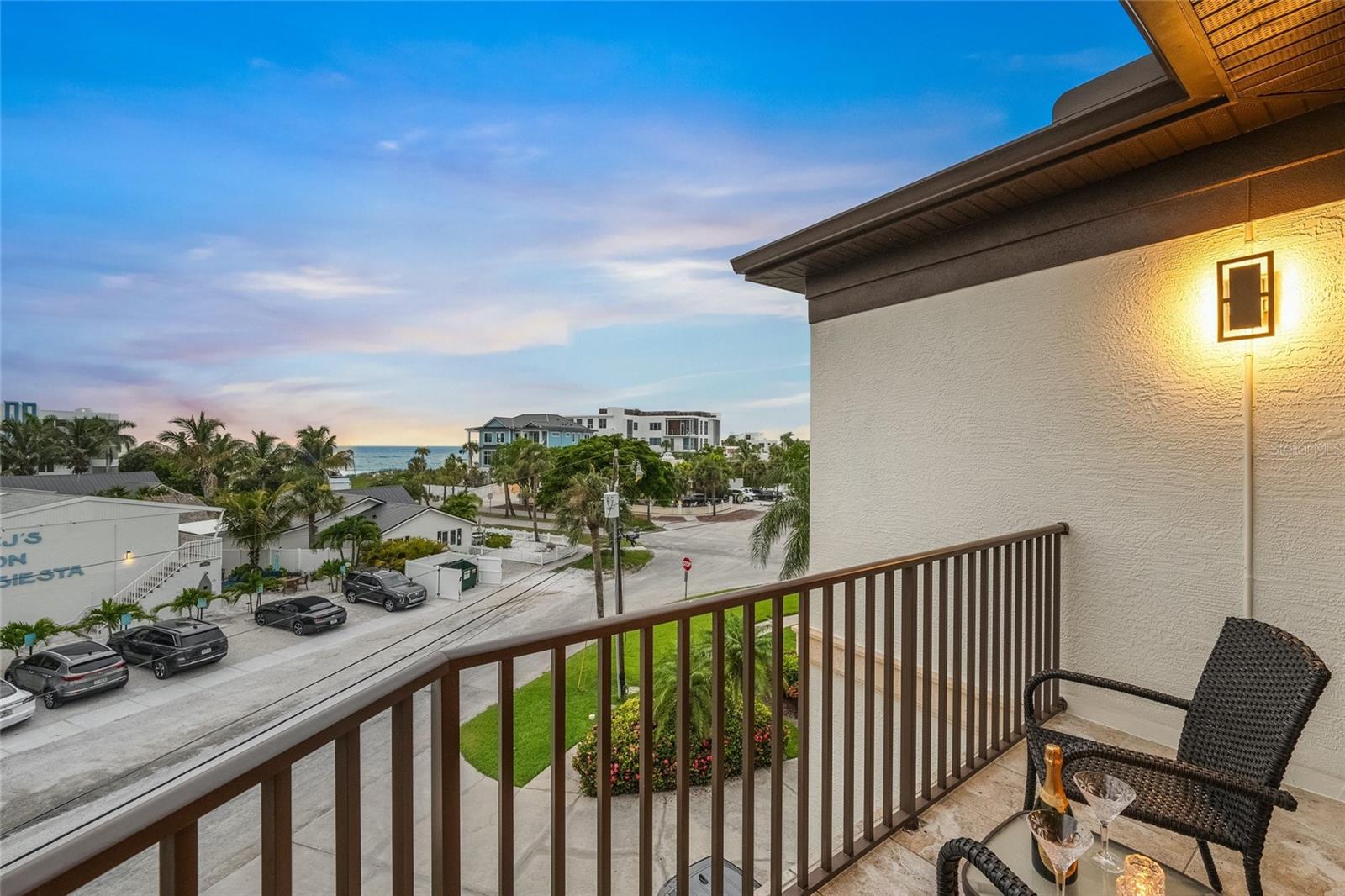 100 COLUMBUS BLVD, SARASOTA, FL, 34242