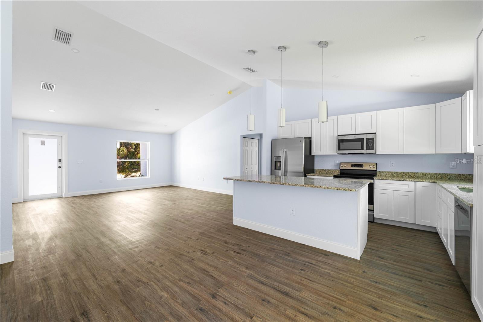 19172 RAYMOND AVE, PORT CHARLOTTE, FL, 33954