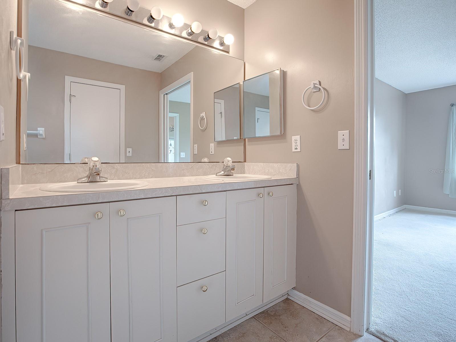 536 GRAND VISTA TRL, LEESBURG, FL, 34748
