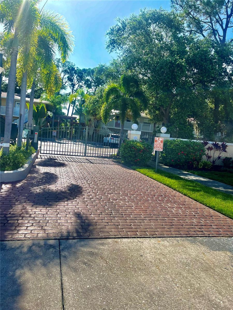 906 LA COSTA CIR #3, SARASOTA, FL, 34237