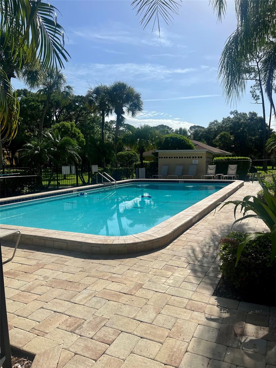 906 LA COSTA CIR #3, SARASOTA, FL, 34237