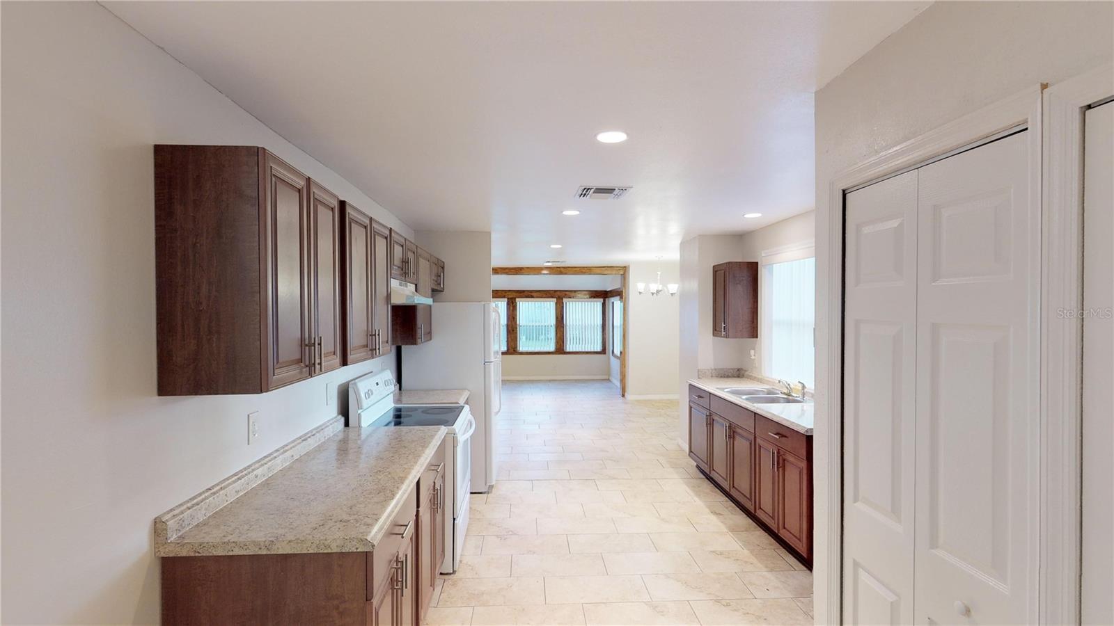 300 N CHURCH ST #All Units, BUNNELL, FL, 32110