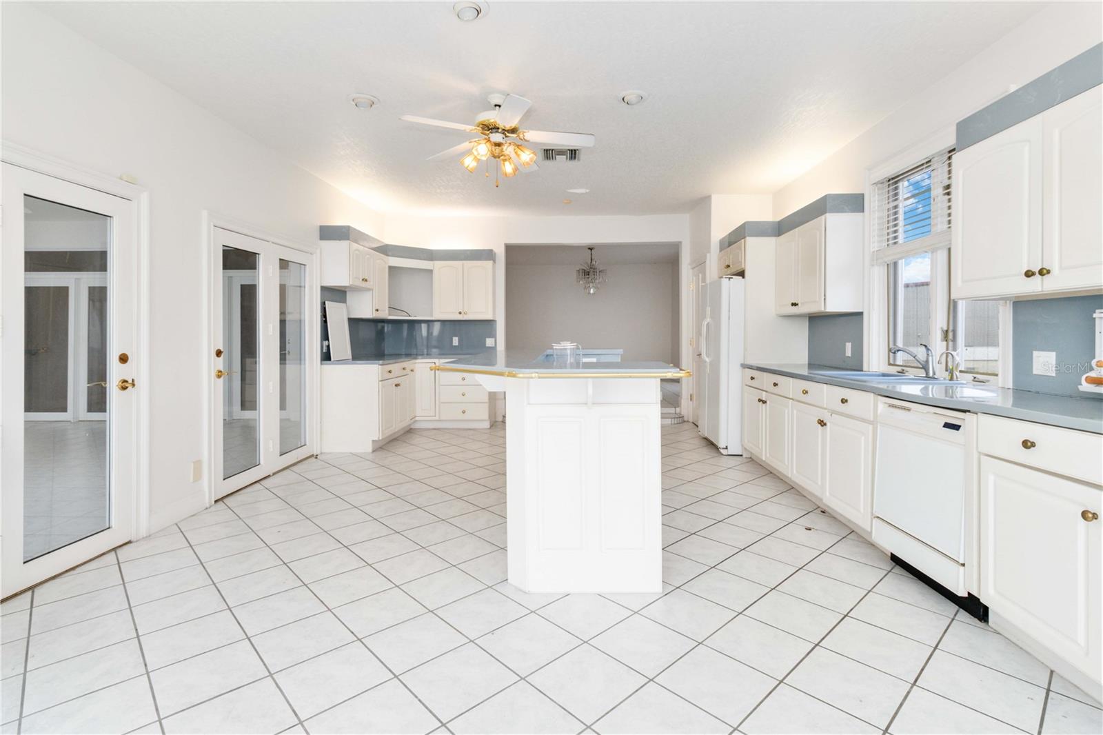 3415 S WASHINGTON AVE, TITUSVILLE, FL, 32780