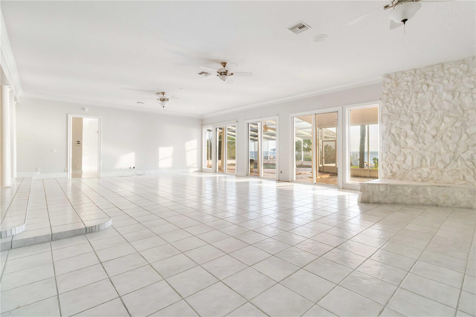 3415 S WASHINGTON AVE, TITUSVILLE, FL, 32780