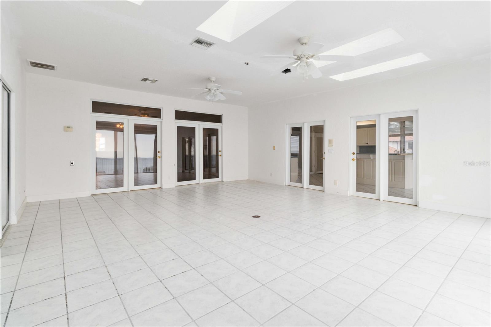 3415 S WASHINGTON AVE, TITUSVILLE, FL, 32780