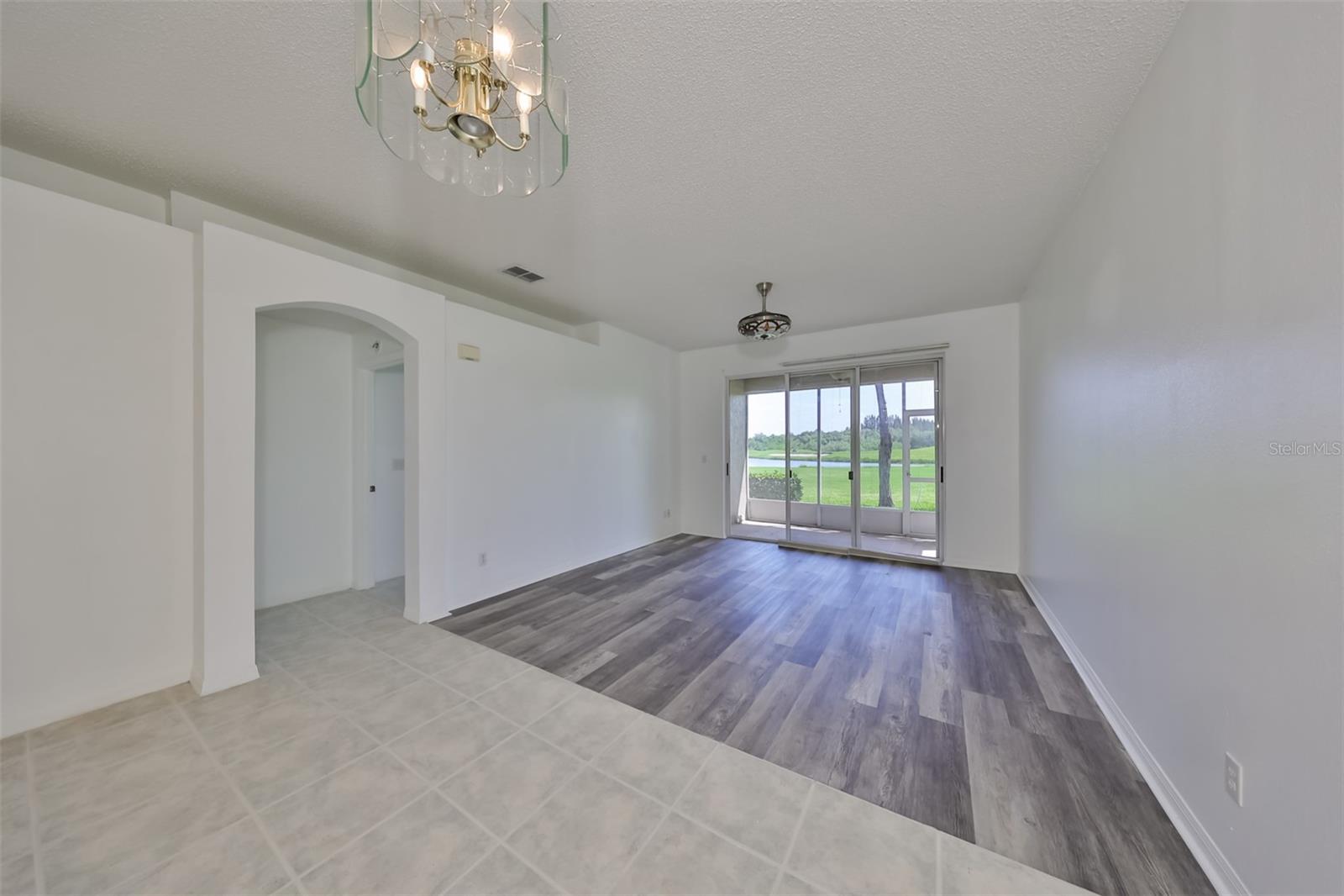 633 TREMONT GREENS LN #16, SUN CITY CENTER, FL, 33573