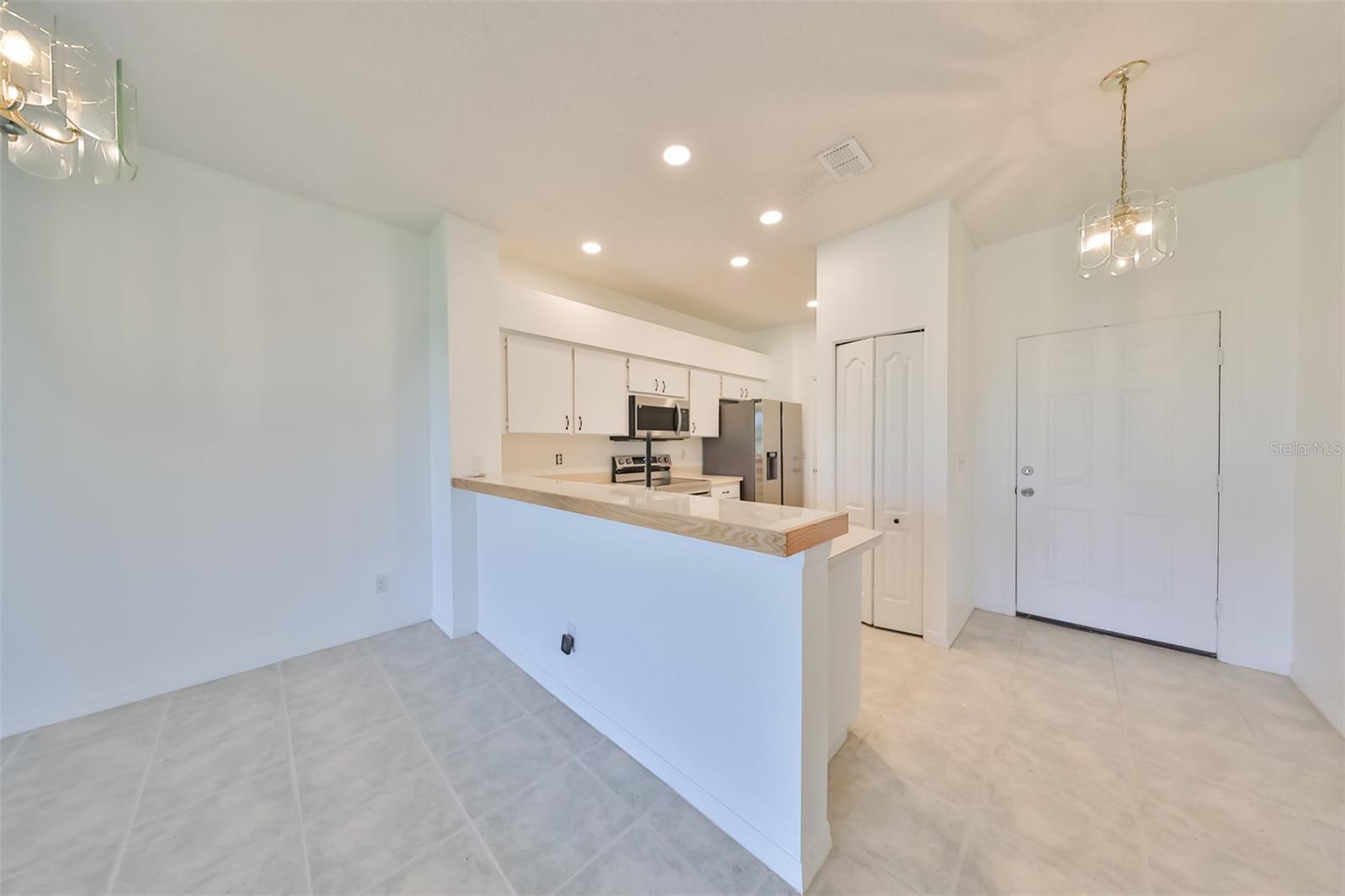 633 TREMONT GREENS LN #16, SUN CITY CENTER, FL, 33573