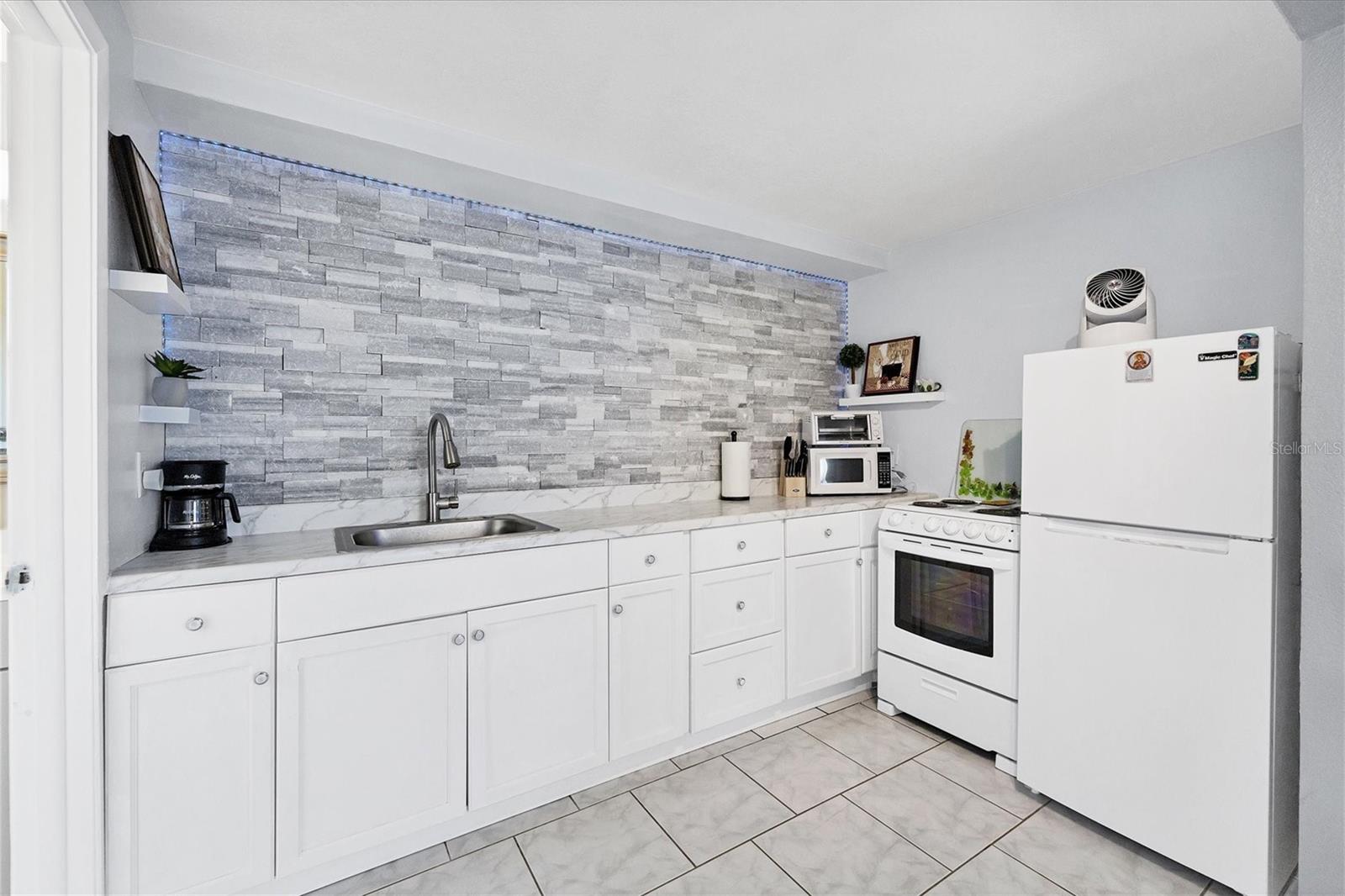 438 GRANADA BLVD, NORTH PORT, FL, 34287