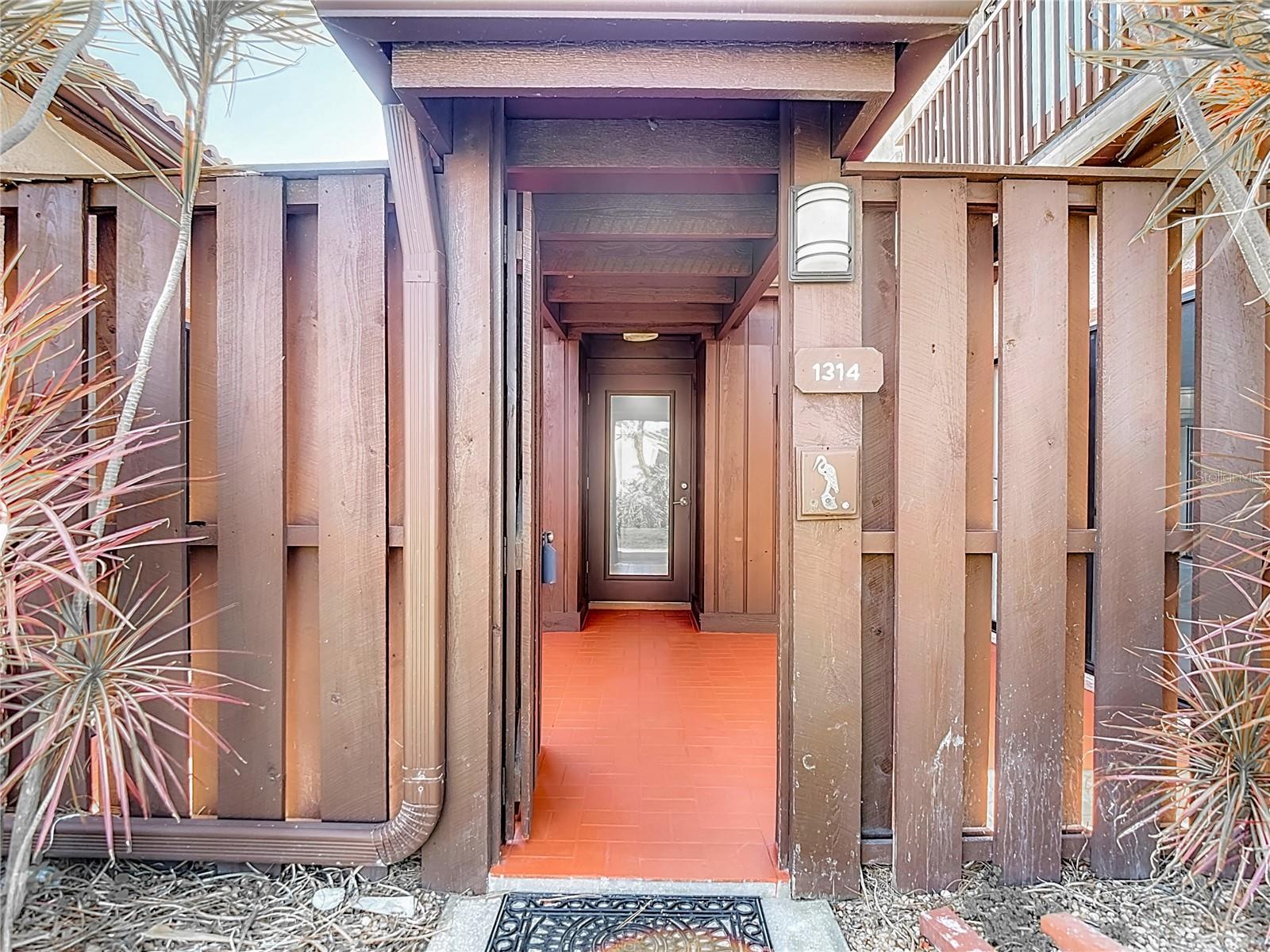 1314 PELICAN CREEK XING #1314, ST PETERSBURG, FL, 33707