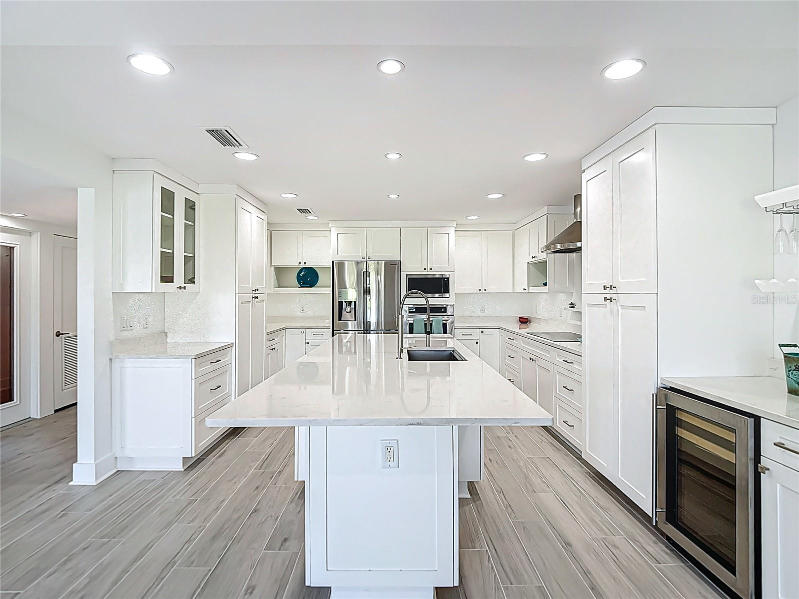1314 PELICAN CREEK XING #1314, ST PETERSBURG, FL, 33707
