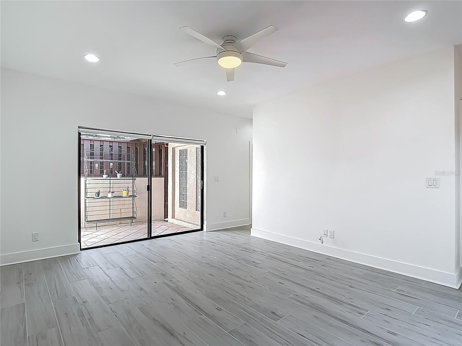 1314 PELICAN CREEK XING #1314, ST PETERSBURG, FL, 33707