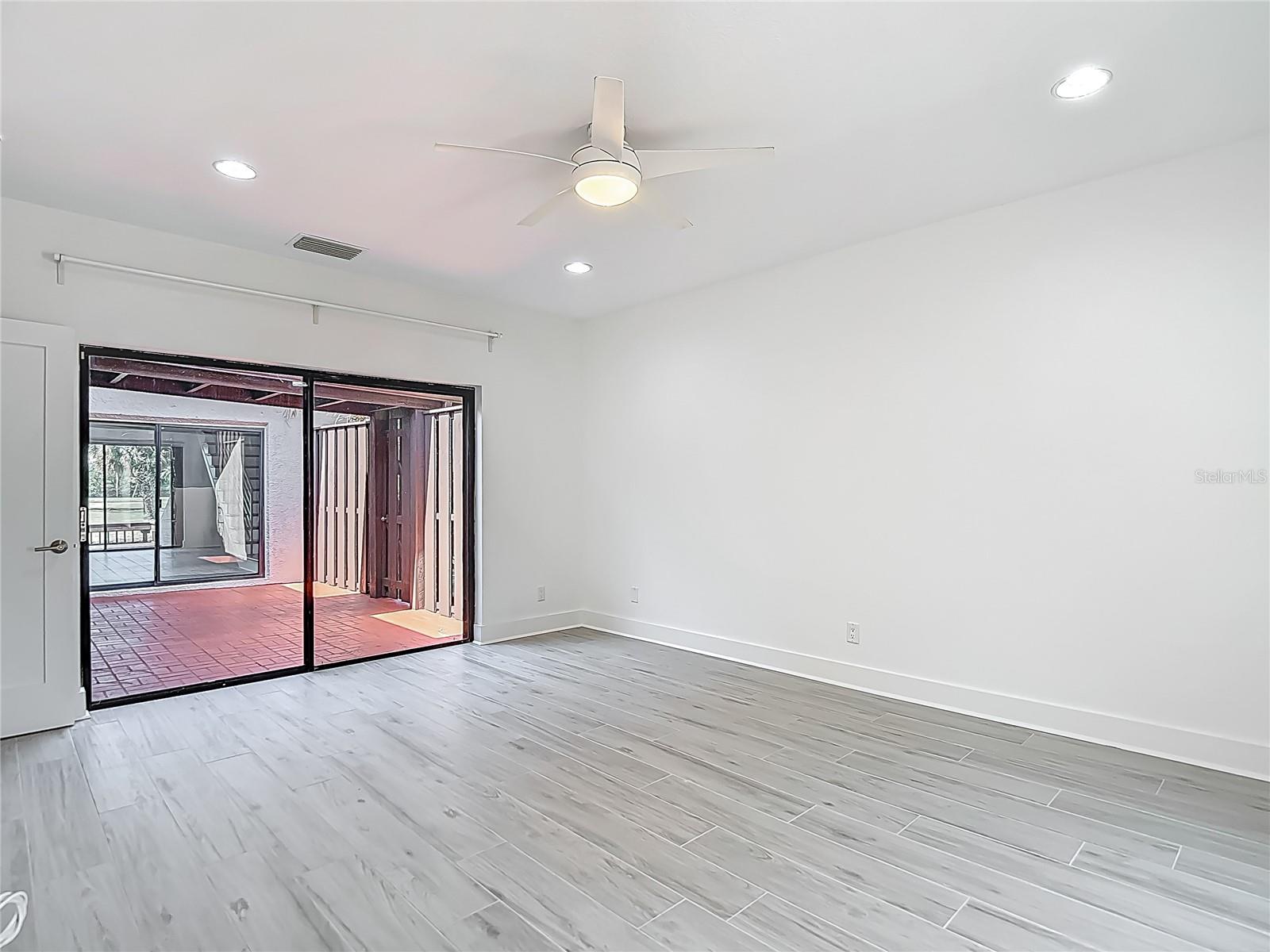 1314 PELICAN CREEK XING #1314, ST PETERSBURG, FL, 33707
