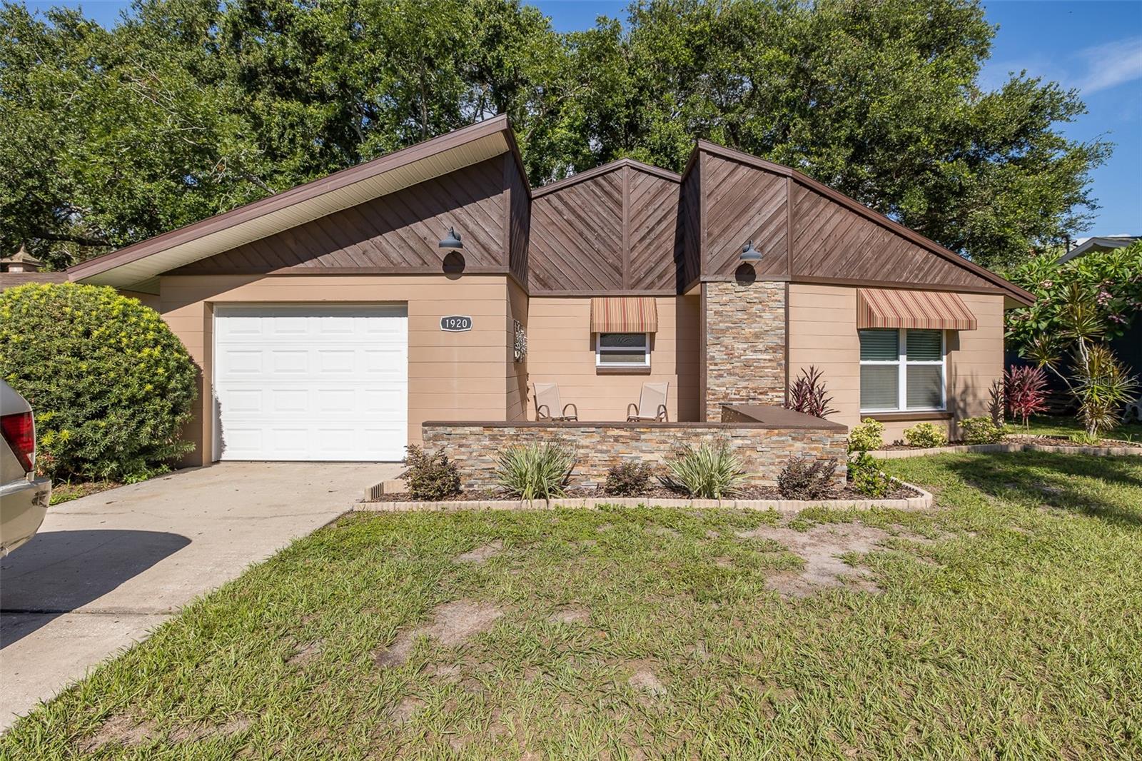 1920 ALBANY DR, CLEARWATER, FL, 33763