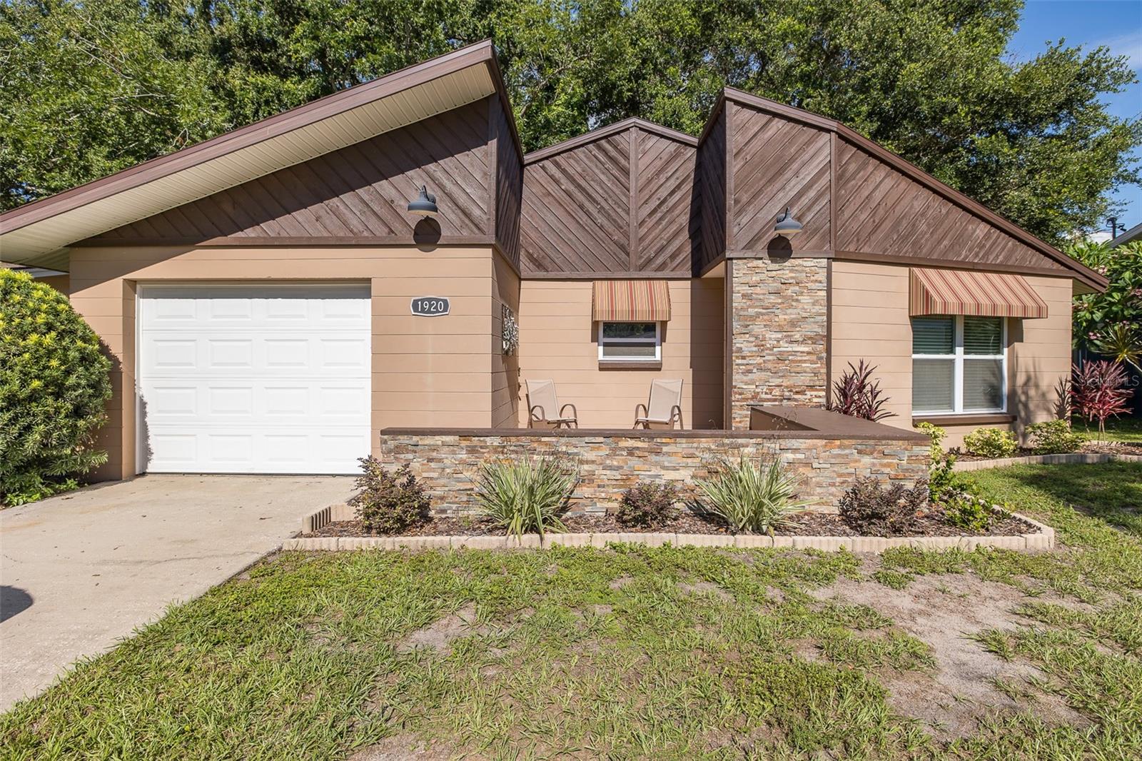 1920 ALBANY DR, CLEARWATER, FL, 33763