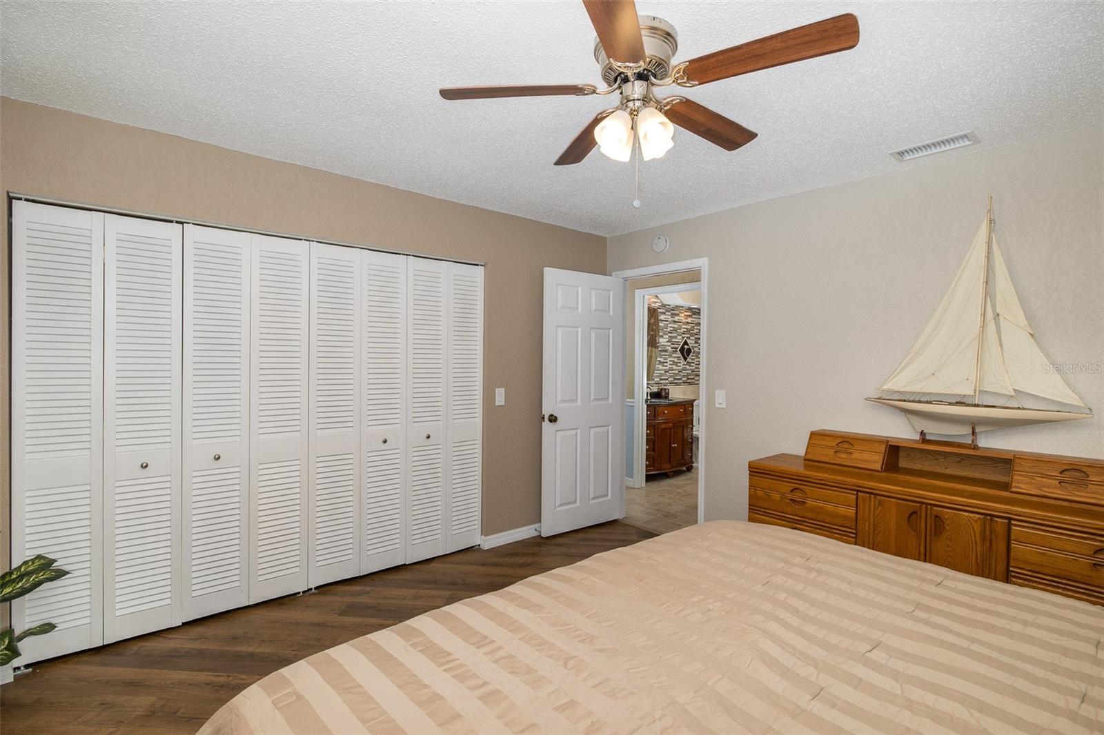 1920 ALBANY DR, CLEARWATER, FL, 33763