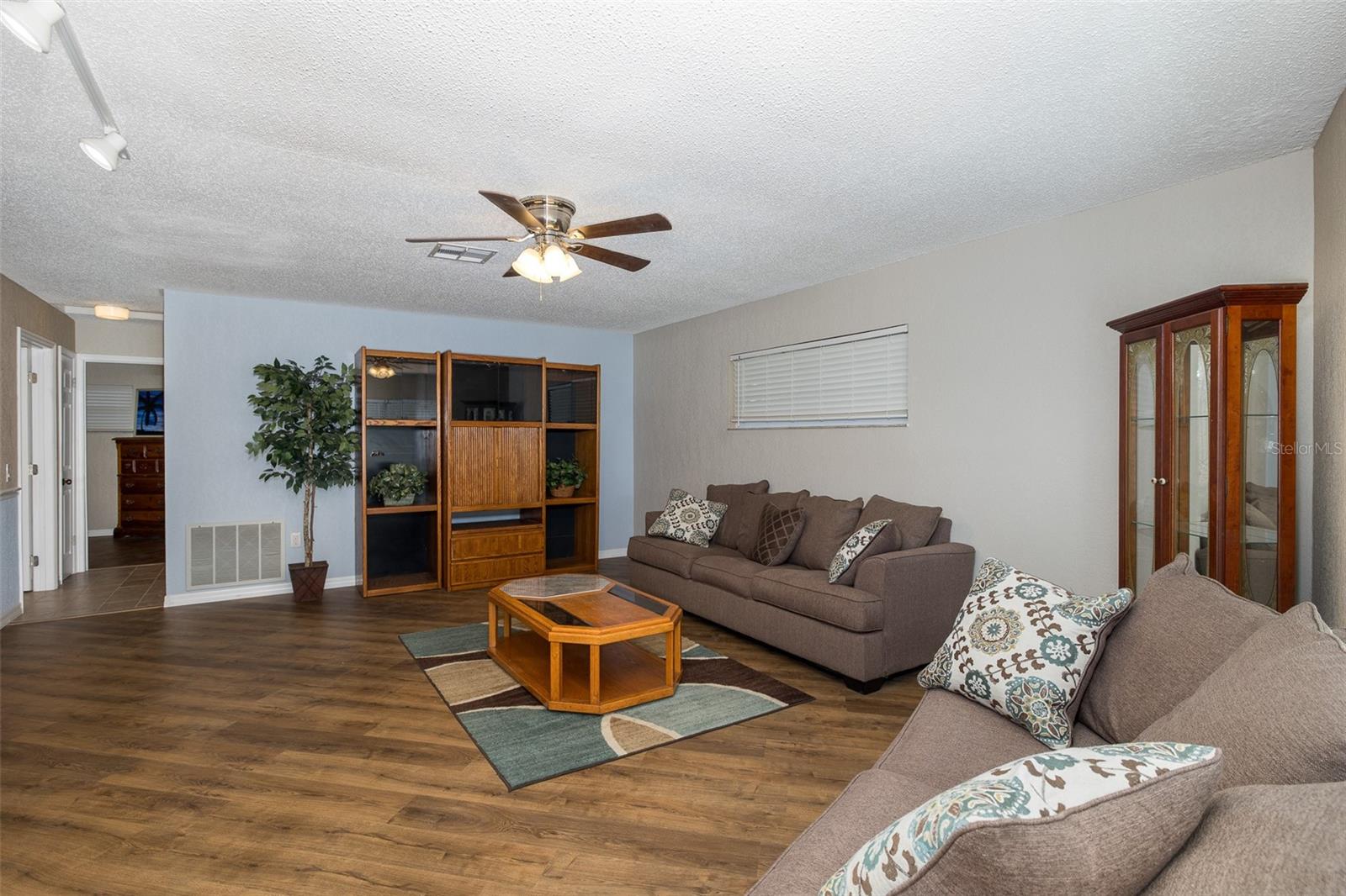 1920 ALBANY DR, CLEARWATER, FL, 33763