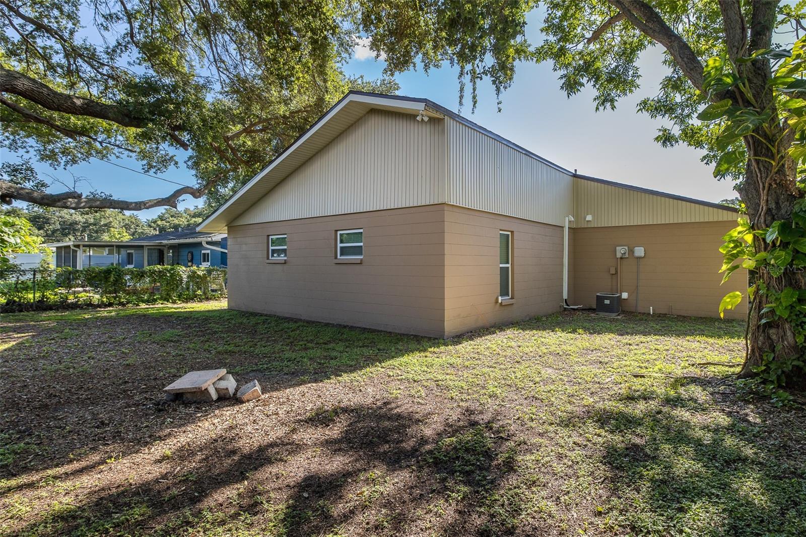 1920 ALBANY DR, CLEARWATER, FL, 33763