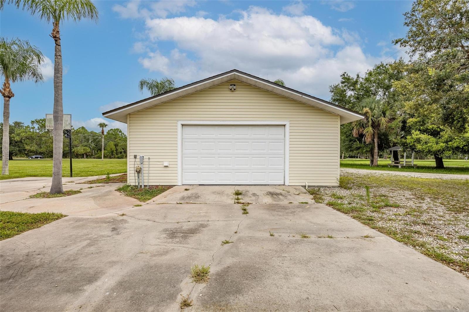 1389 IVAN BLVD, LABELLE, FL, 33935