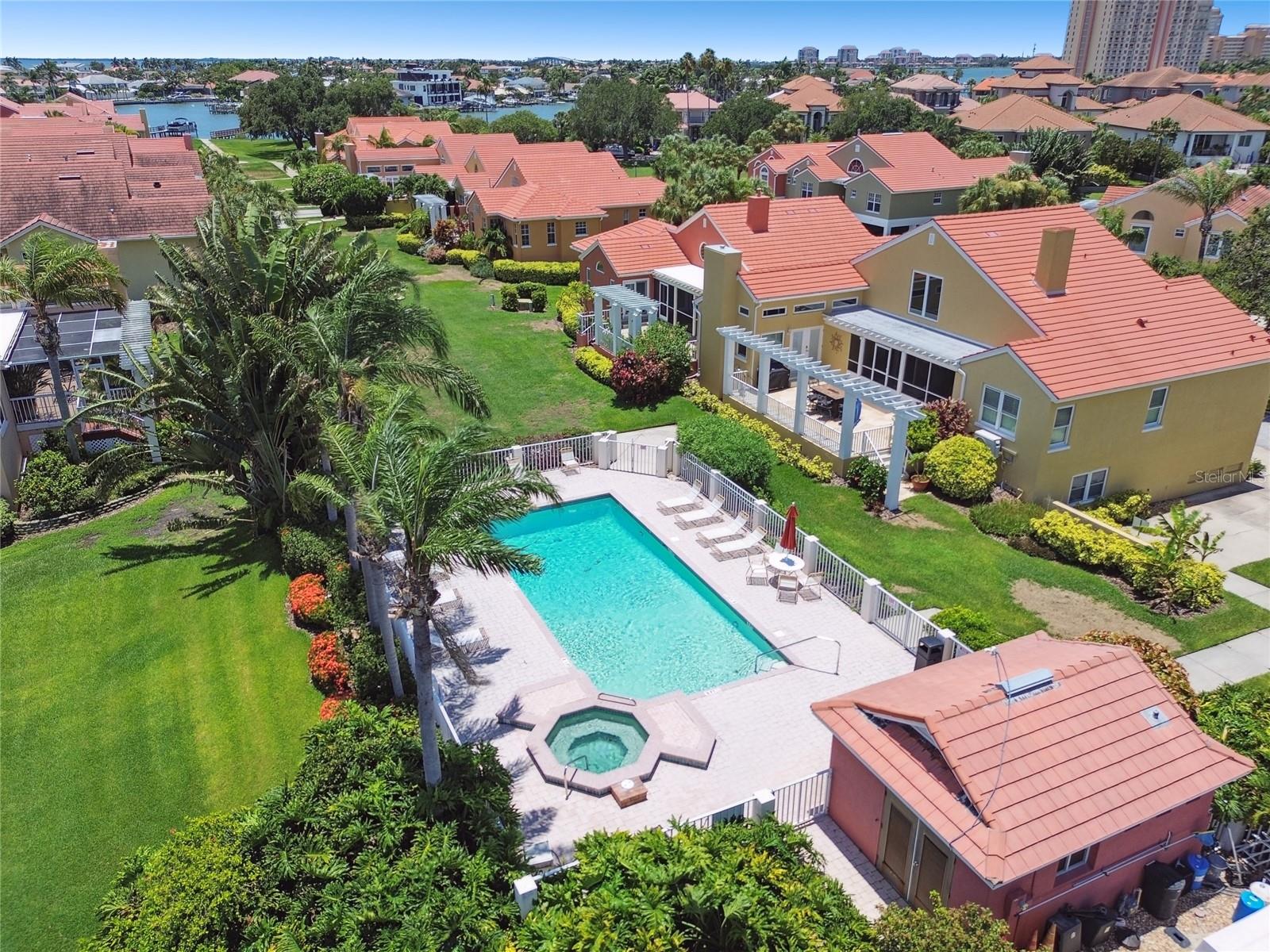 18 FRANKLIN CT S #A, ST PETERSBURG, FL, 33711