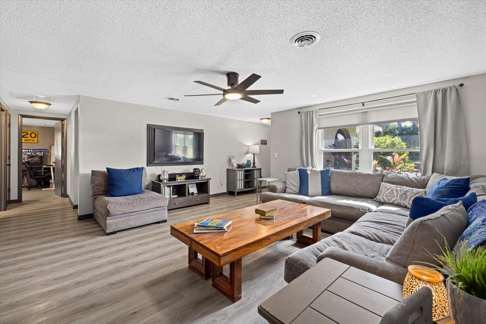 3220 VALENCIA RD, VENICE, FL, 34293