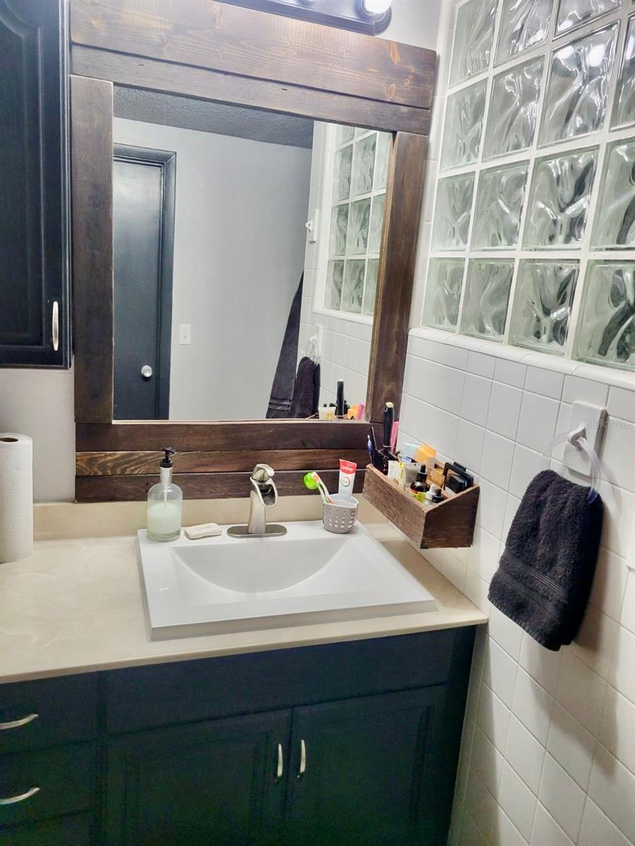 3220 VALENCIA RD, VENICE, FL, 34293