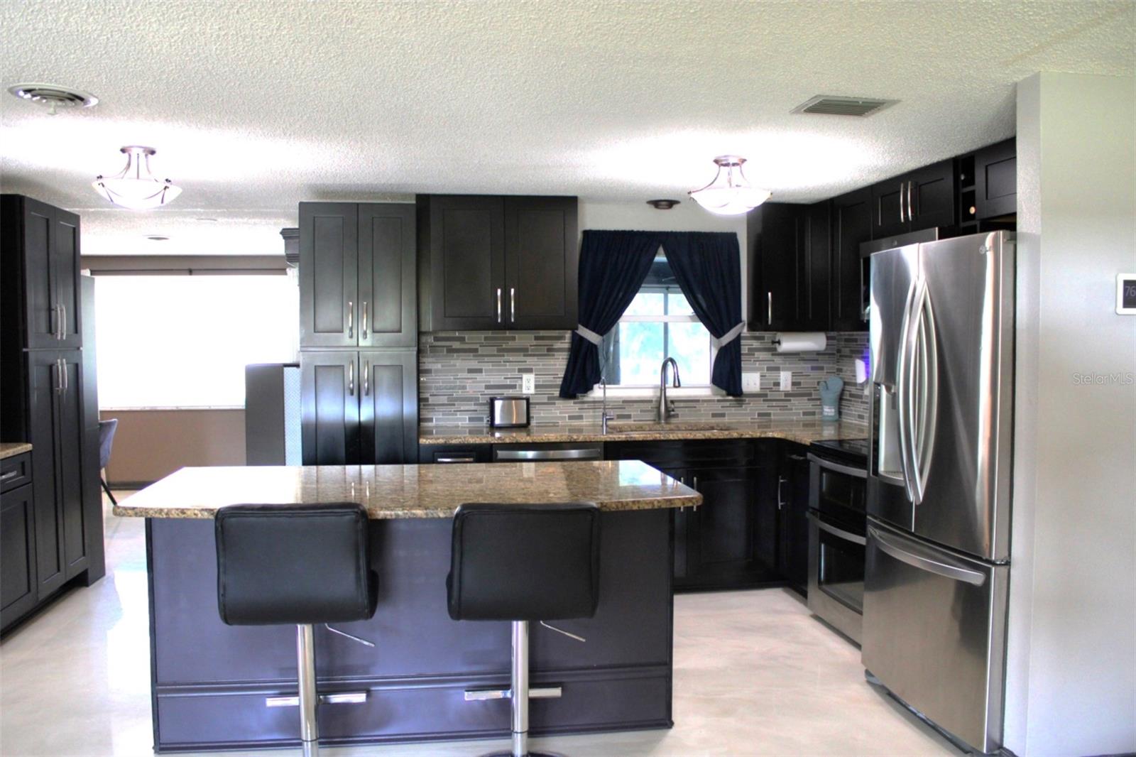 3220 VALENCIA RD, VENICE, FL, 34293