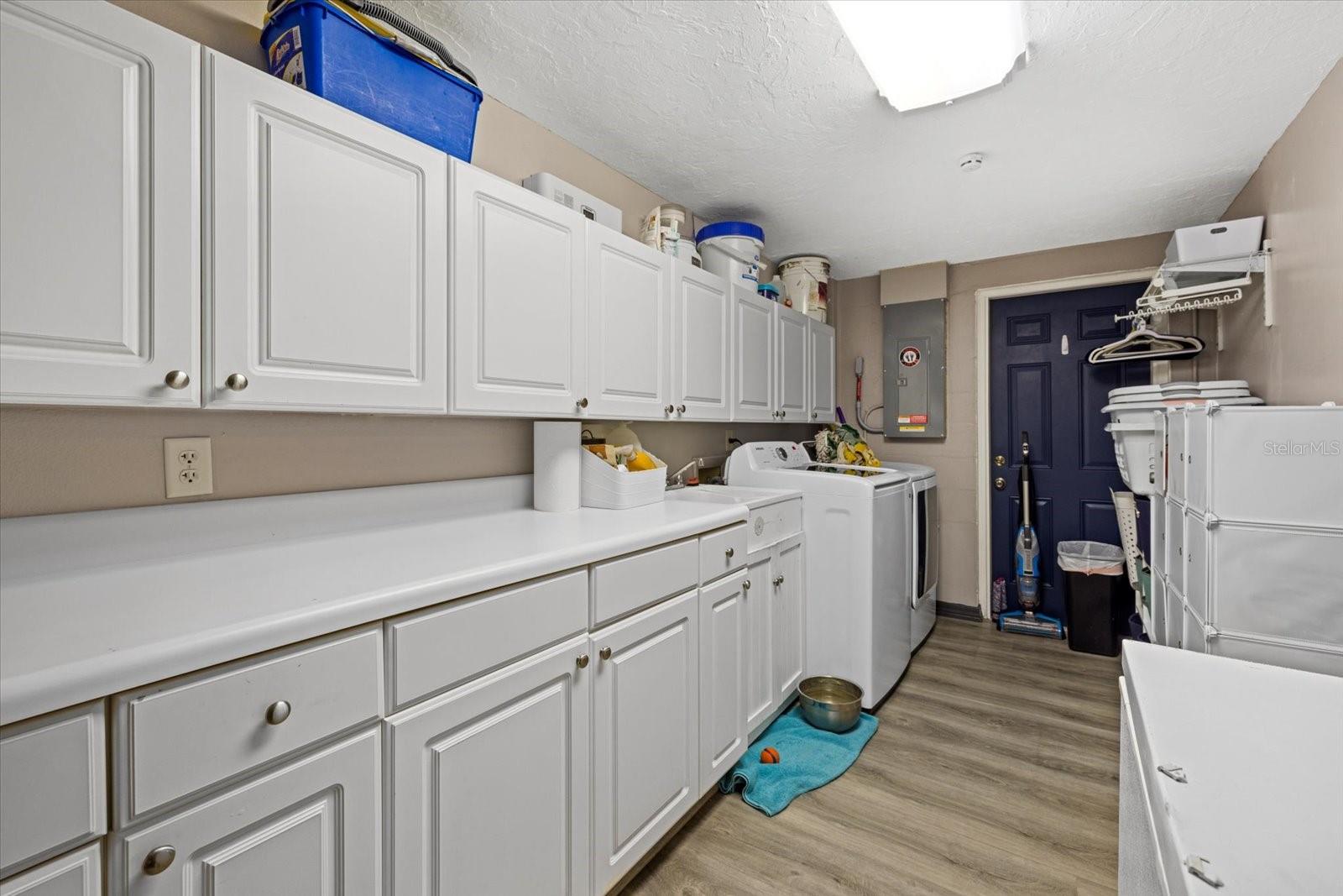 3220 VALENCIA RD, VENICE, FL, 34293
