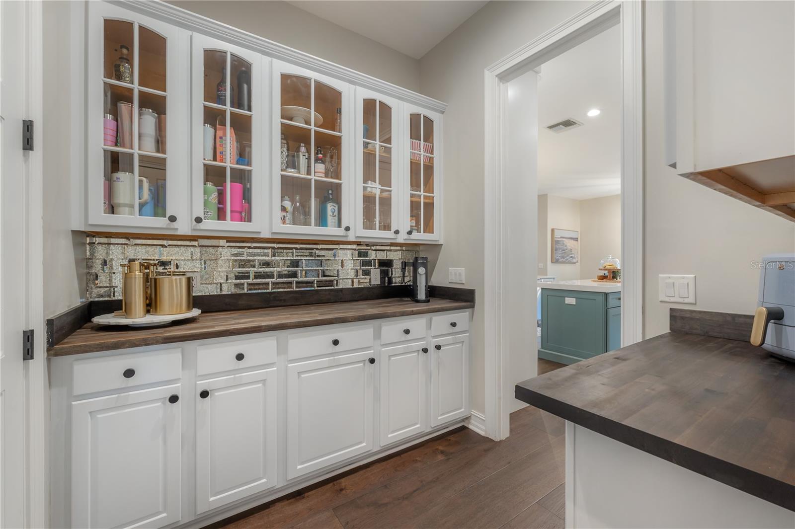 5105 W NEPTUNE WAY, TAMPA, FL, 33609