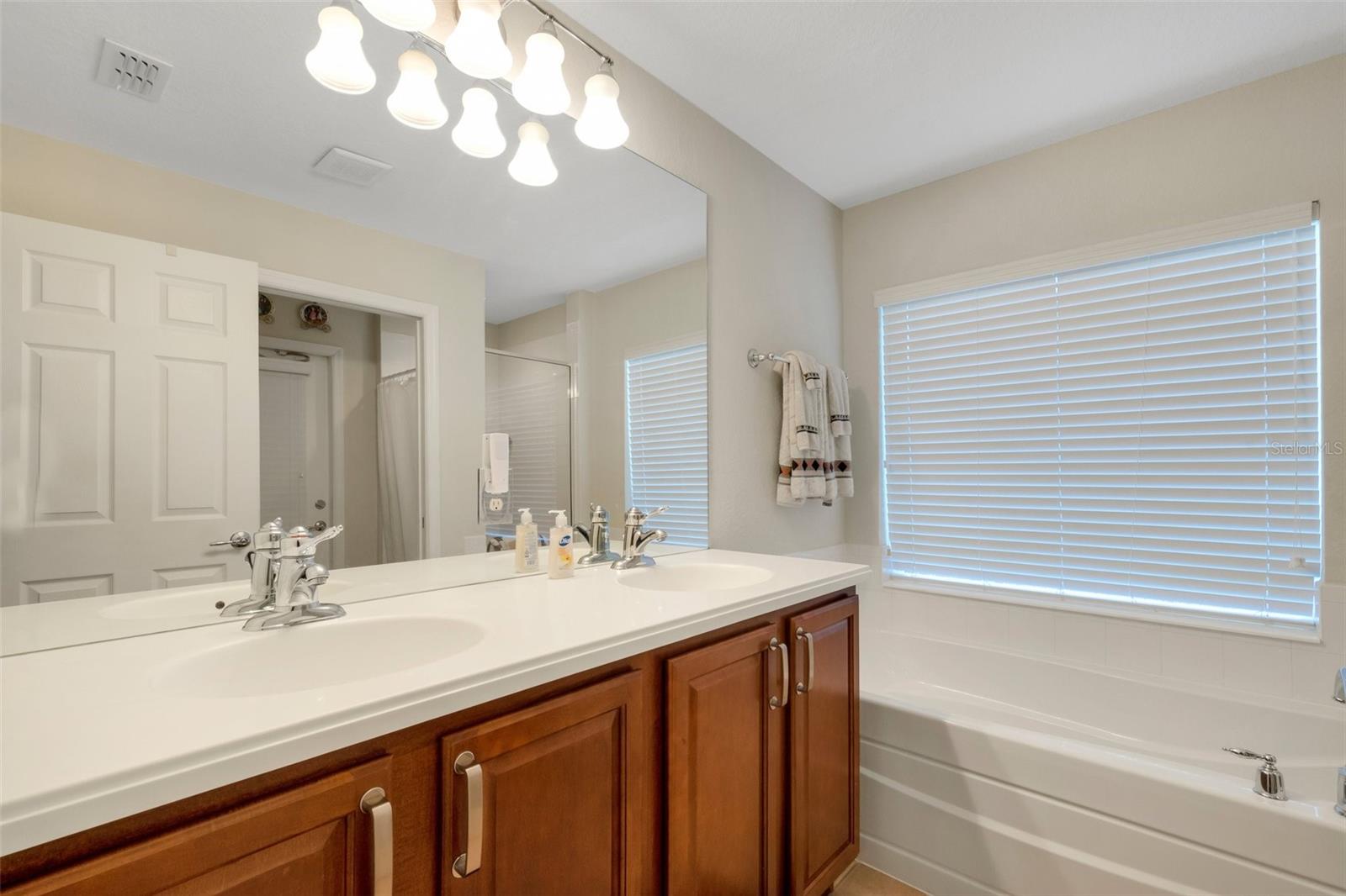 500 PLAYA DR, DAVENPORT, FL, 33837