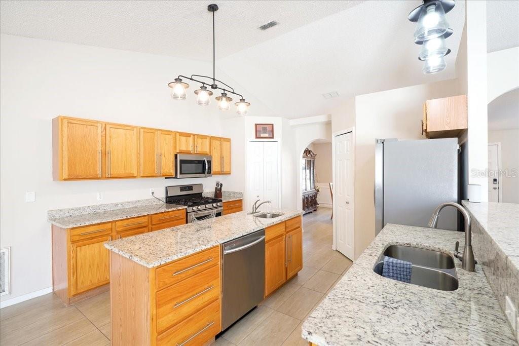 27 BUFFALO BILL DR, PALM COAST, FL, 32137