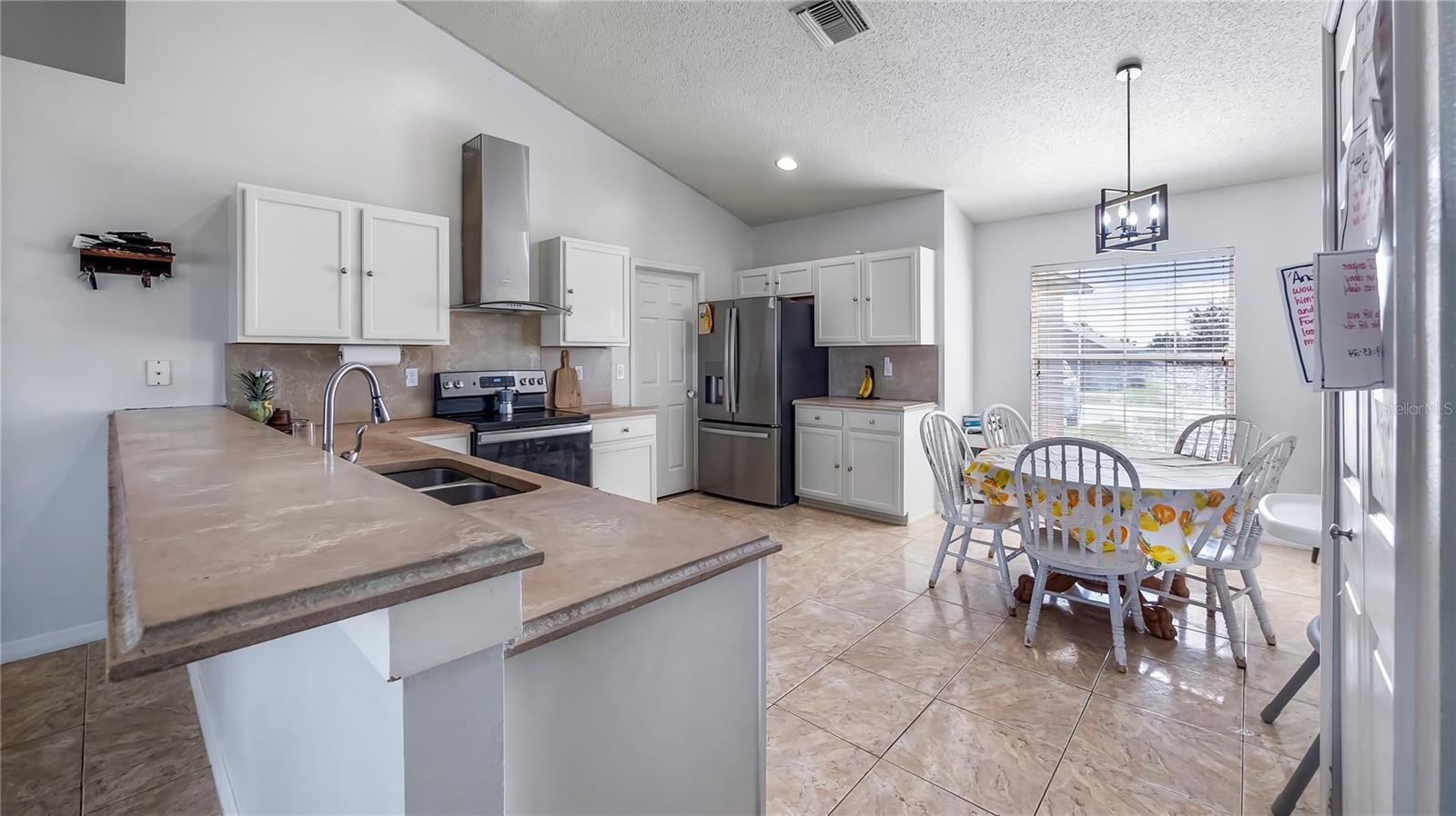 1155 STRATTON AVE, GROVELAND, FL, 34736