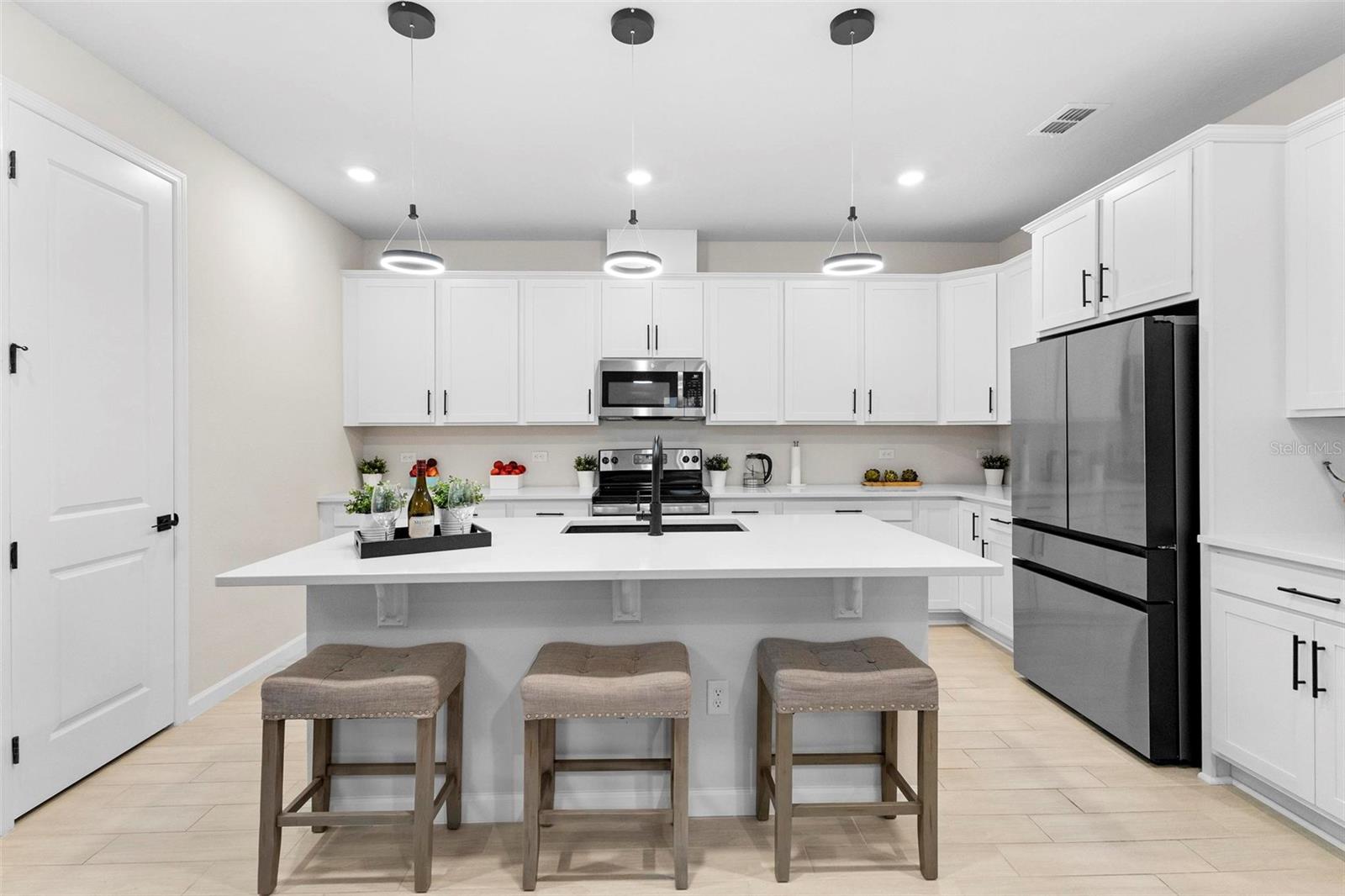 1002 RIVER FALLS CIR, DELAND, FL, 32720