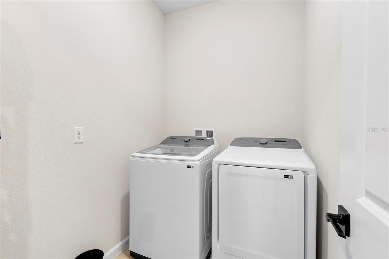 1002 RIVER FALLS CIR, DELAND, FL, 32720