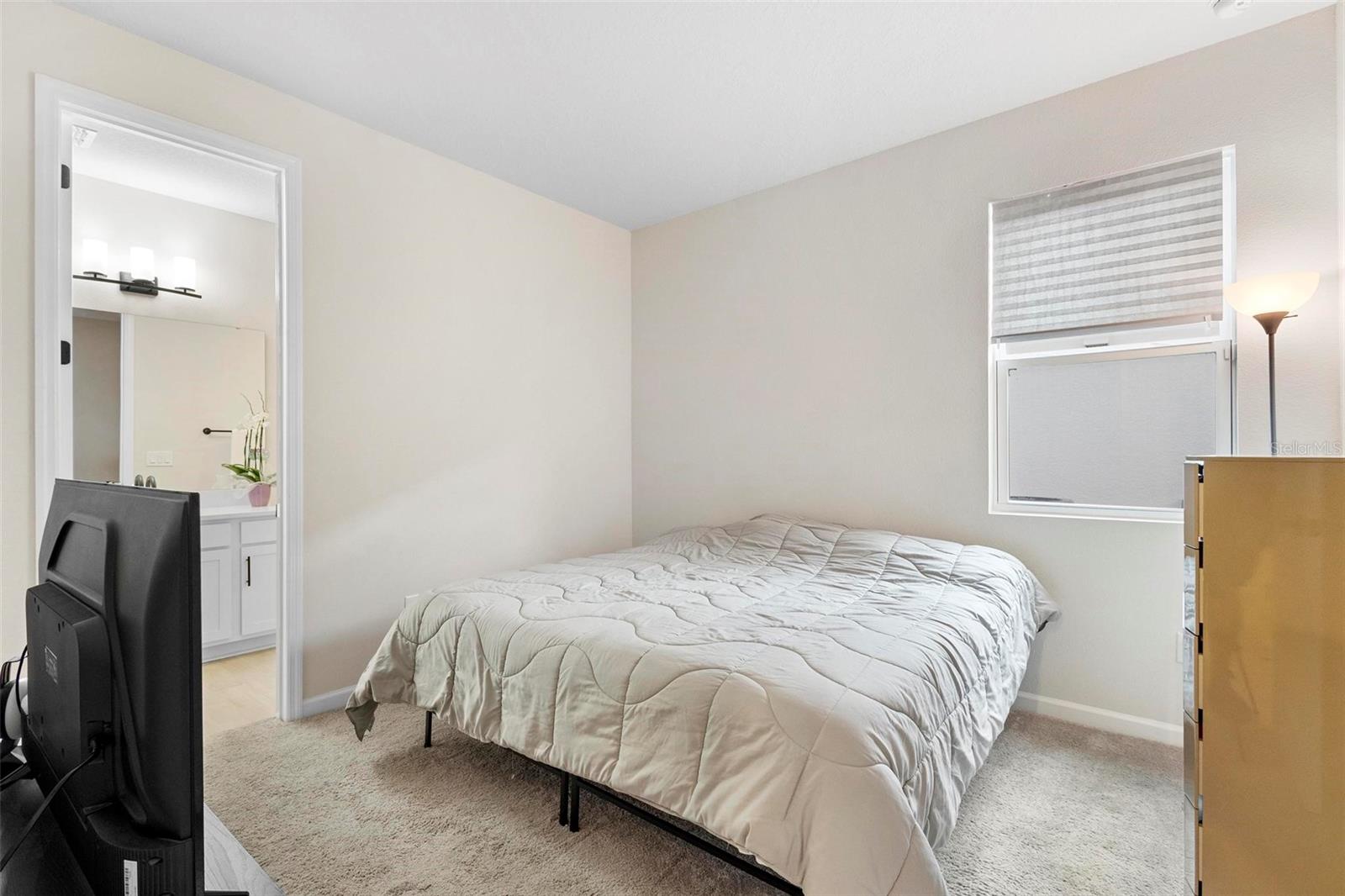 1002 RIVER FALLS CIR, DELAND, FL, 32720
