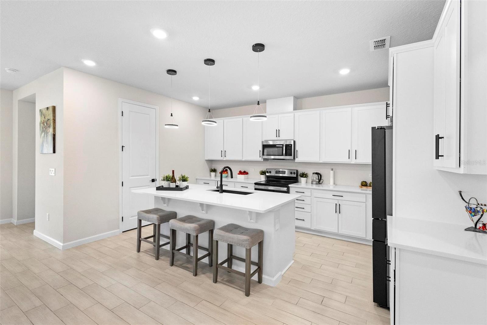 1002 RIVER FALLS CIR, DELAND, FL, 32720