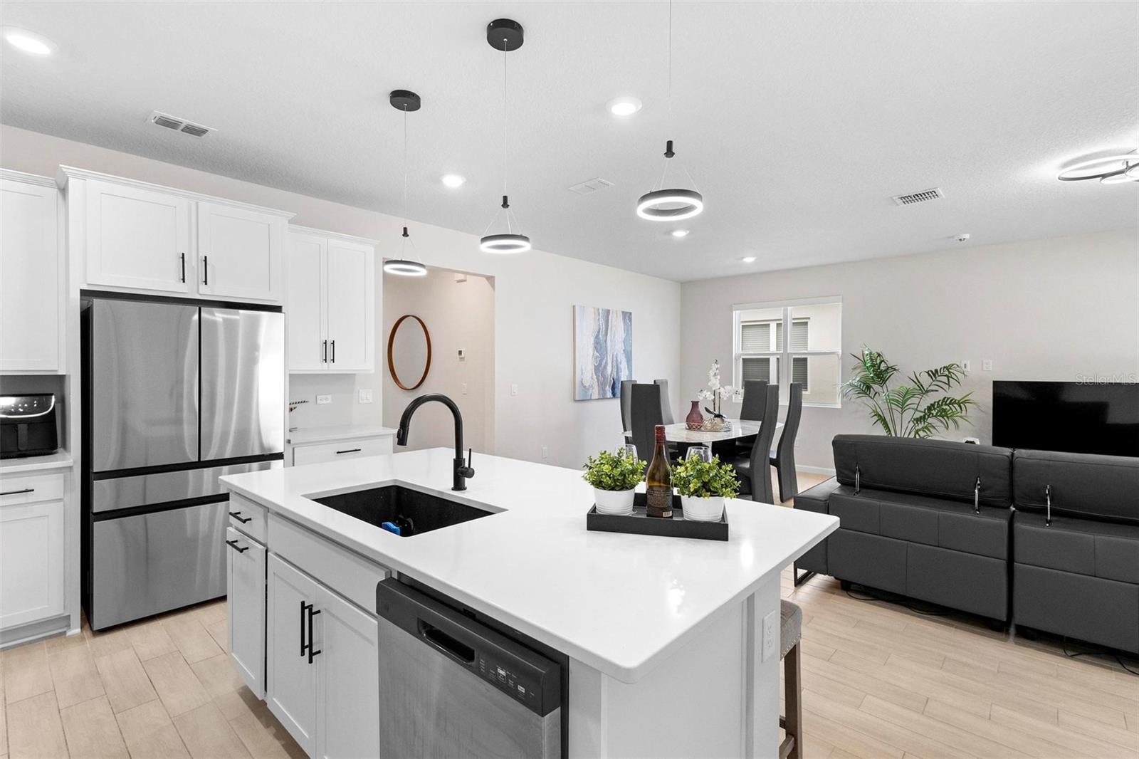 1002 RIVER FALLS CIR, DELAND, FL, 32720