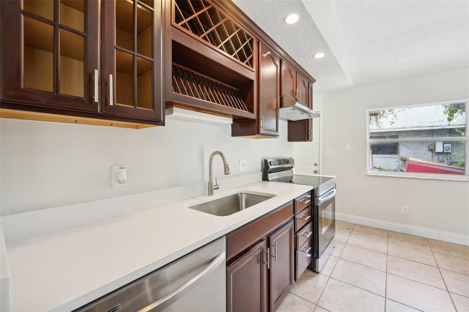 572 GALLOWAY AVE, DELTONA, FL, 32725