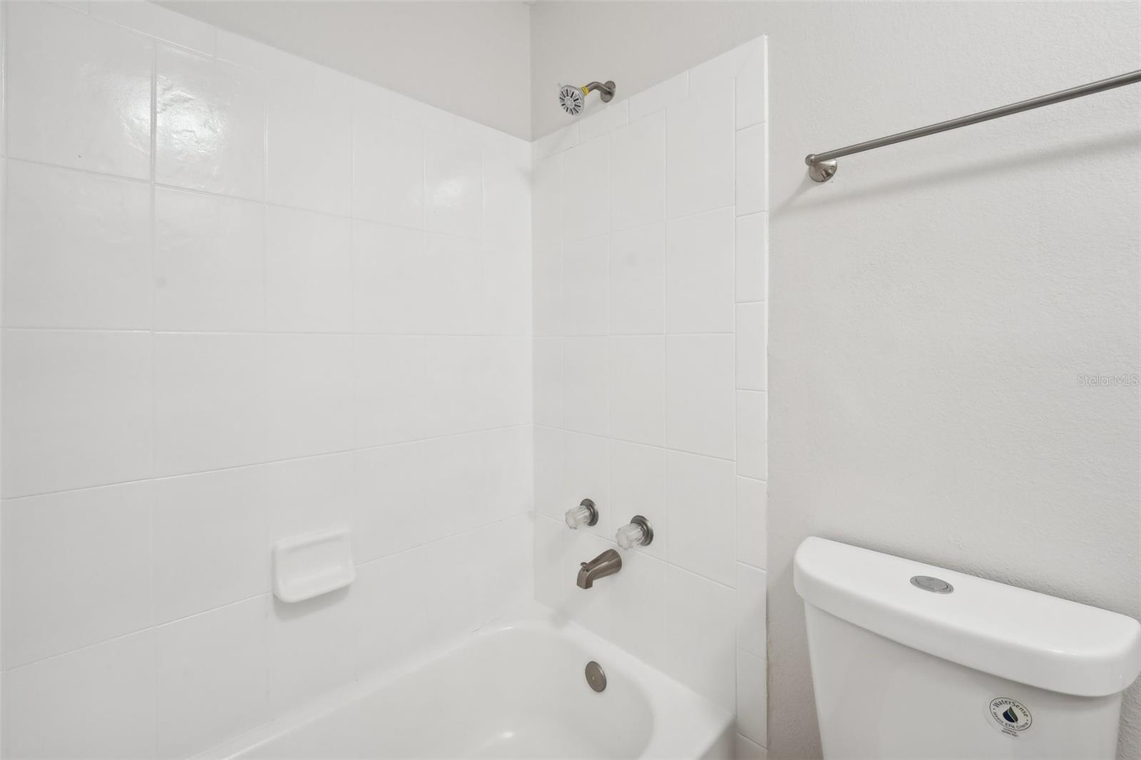 572 GALLOWAY AVE, DELTONA, FL, 32725