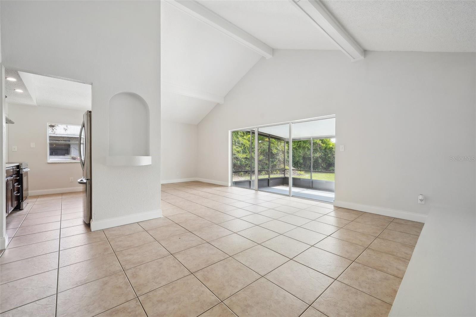572 GALLOWAY AVE, DELTONA, FL, 32725