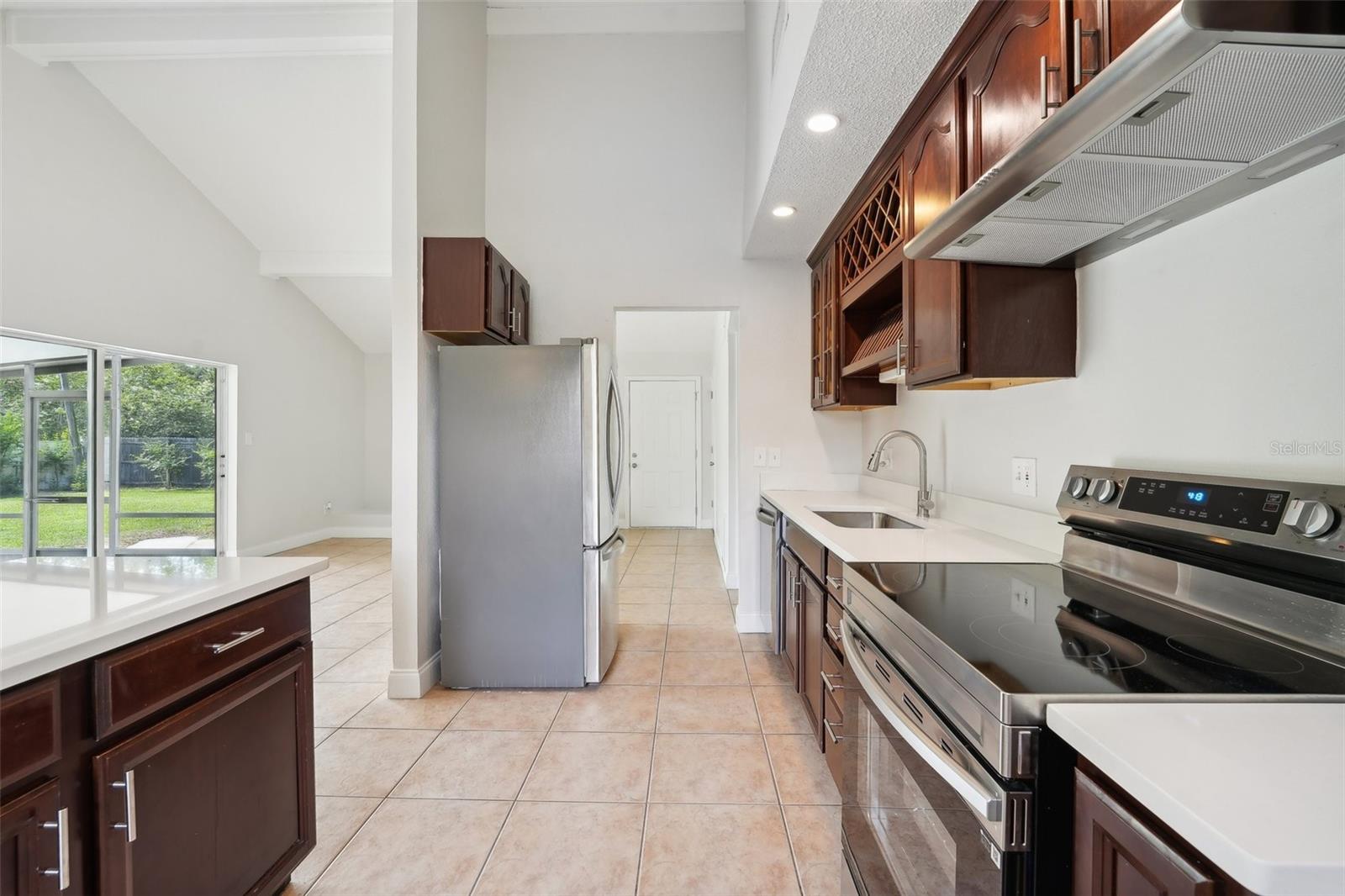 572 GALLOWAY AVE, DELTONA, FL, 32725