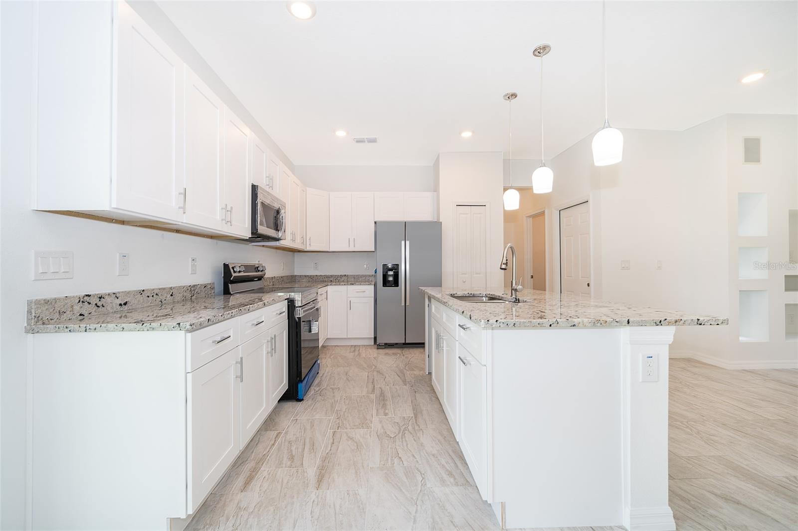 561 VICEROY CT, KISSIMMEE, FL, 34758