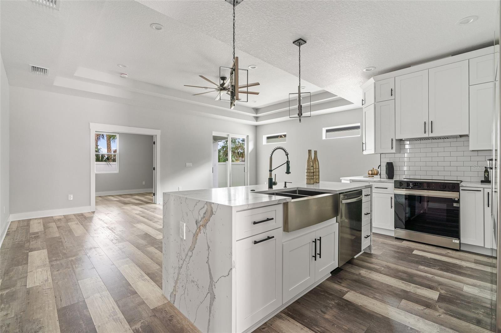 2722 W DEWEY ST, TAMPA, FL, 33607