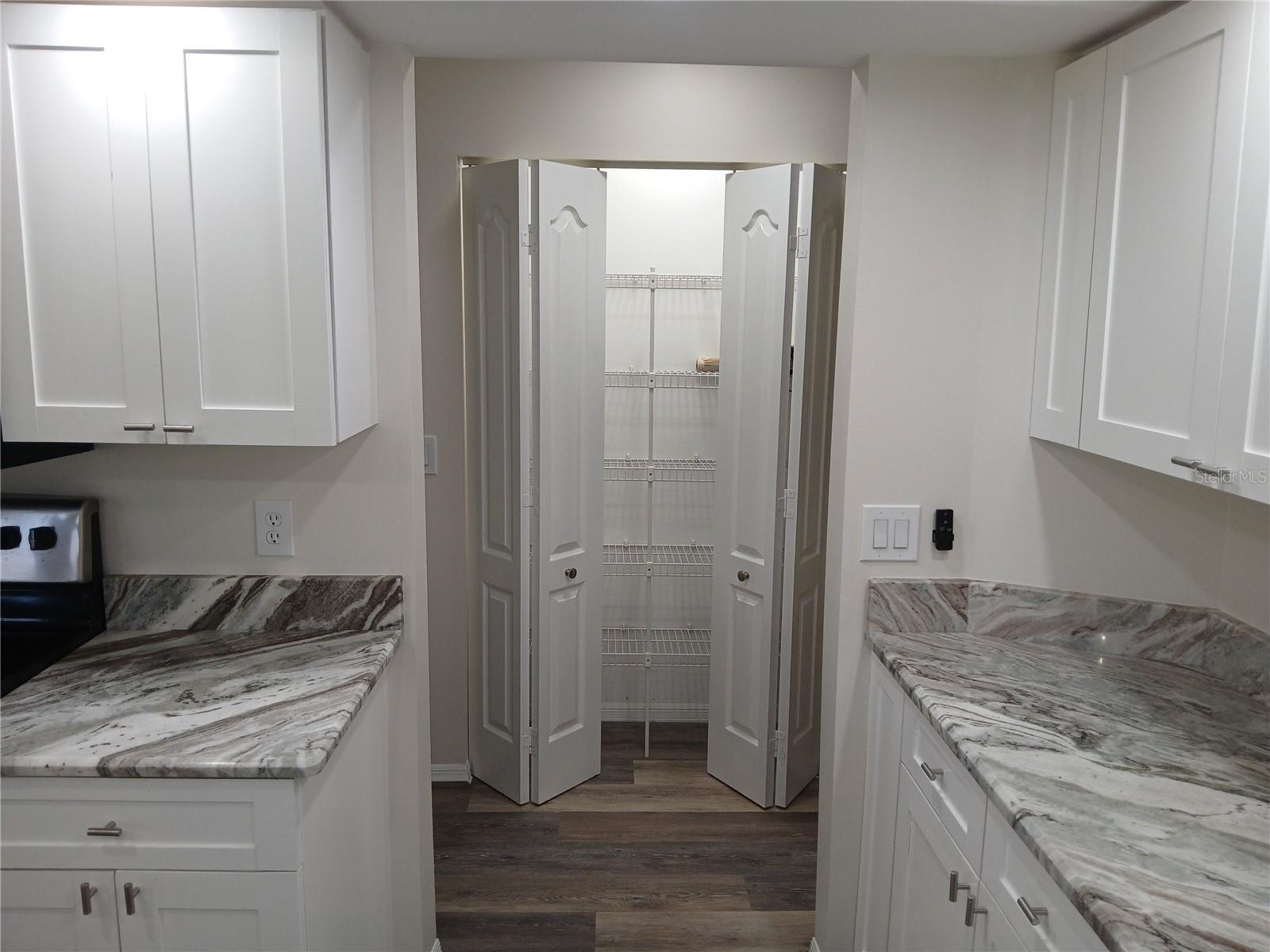 405 LEMONWOOD DR, ENGLEWOOD, FL, 34223